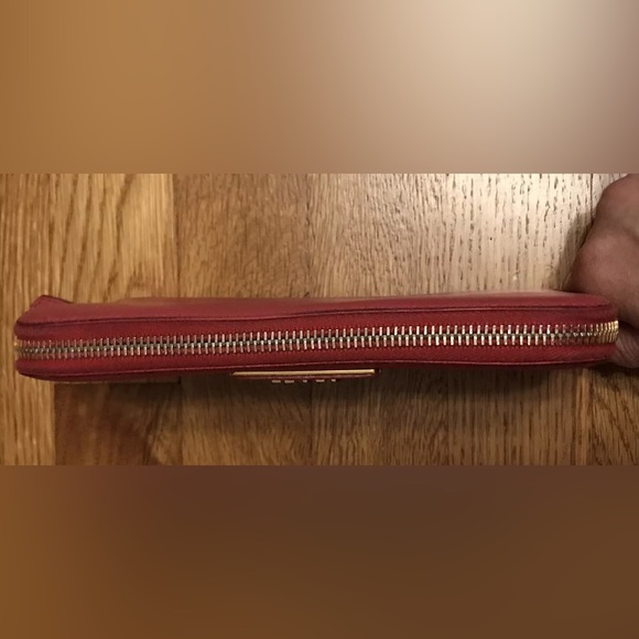 PRADA RED LEATHER ZIPPY LONG WALLET GOOD PREOWNED CONDITION - Picture 5 of 16